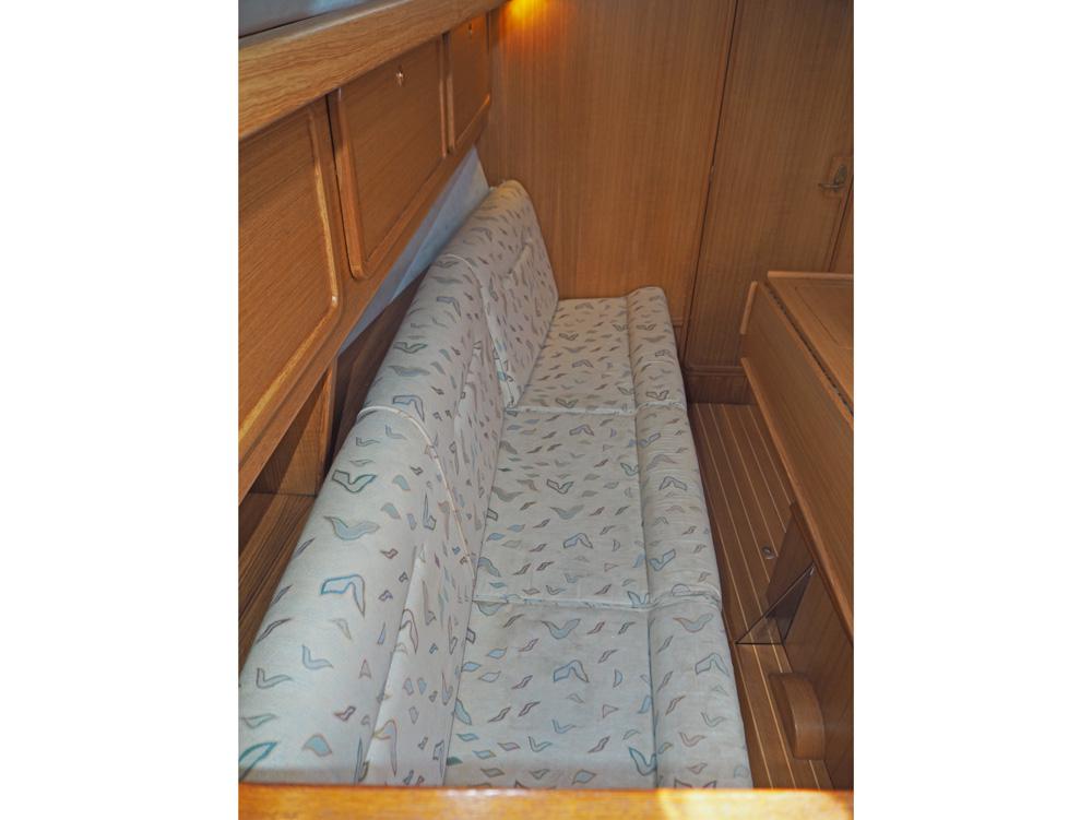 Salon, Accommodatie
